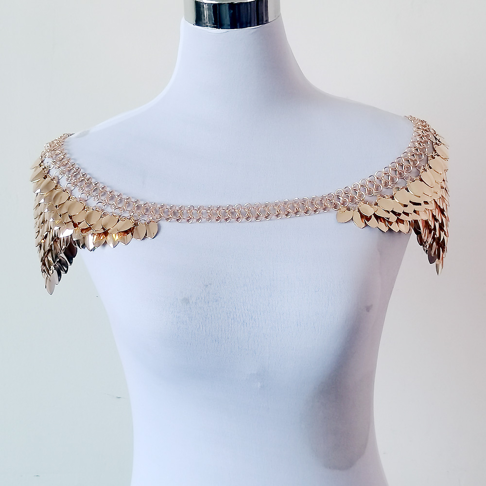 Corrente de Ombro Gótica com E - Body Jewelry Necklace avaliação e preço